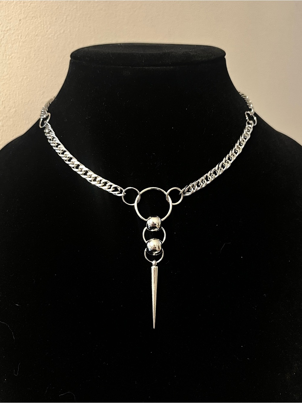 Hand Crafted Spike Pendant Chain Necklace - Picture 4 of 5